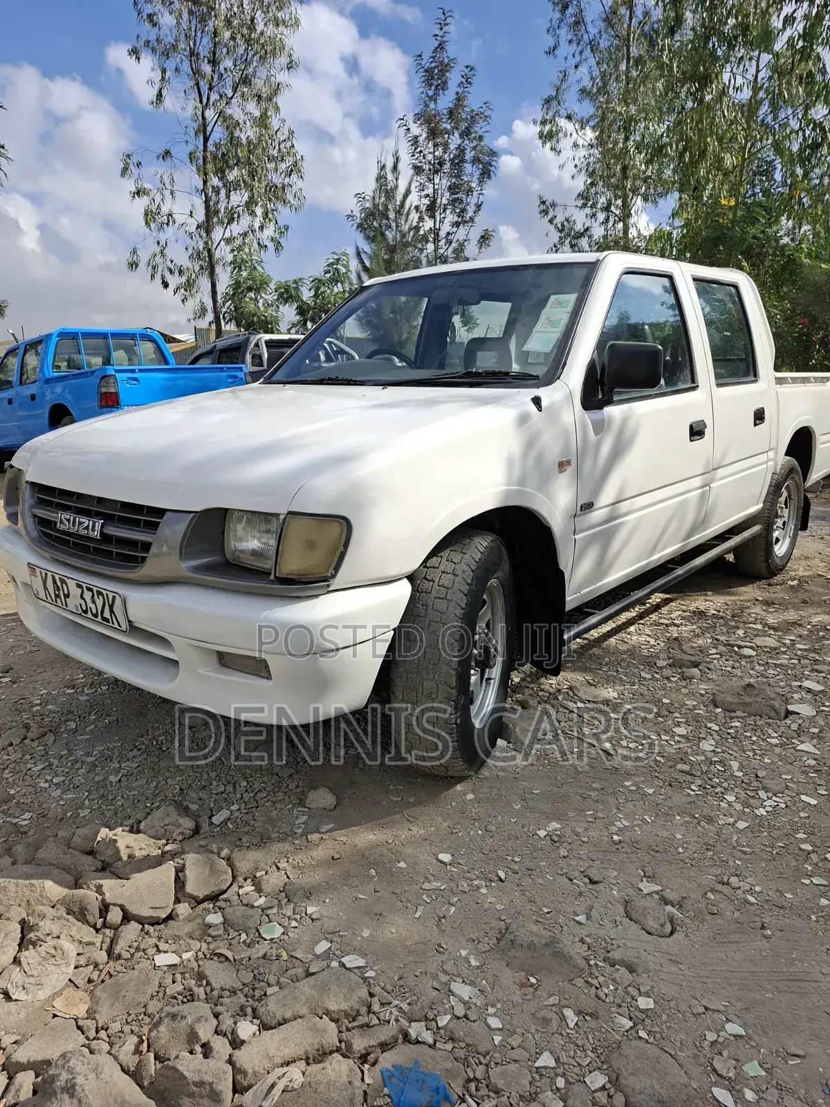 Isuzu Tougher 2001 White