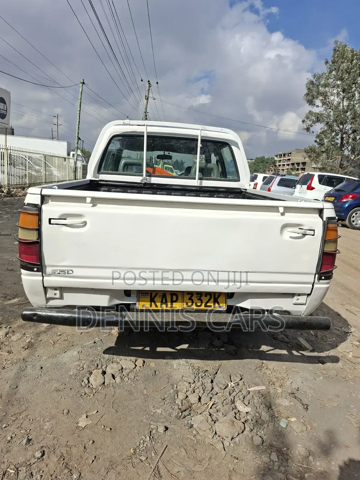 Isuzu Tougher 2001 White