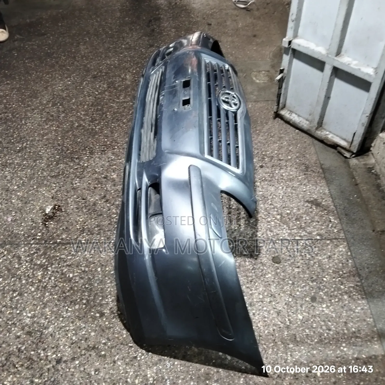 Toyota Avensis Model 2003/2005 Front Bumper With Fog Lamps and Grille