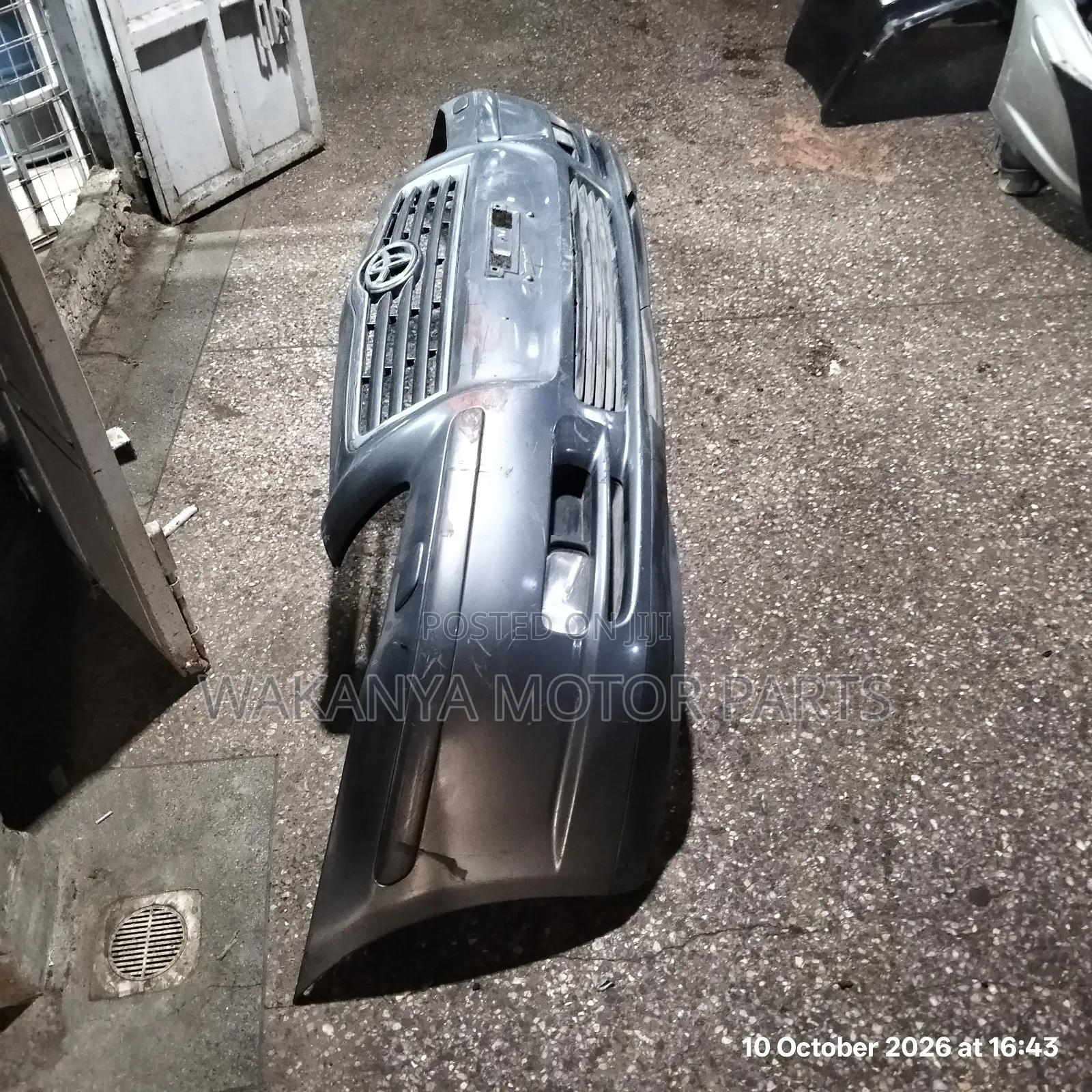 Toyota Avensis Model 2003/2005 Front Bumper With Fog Lamps and Grille
