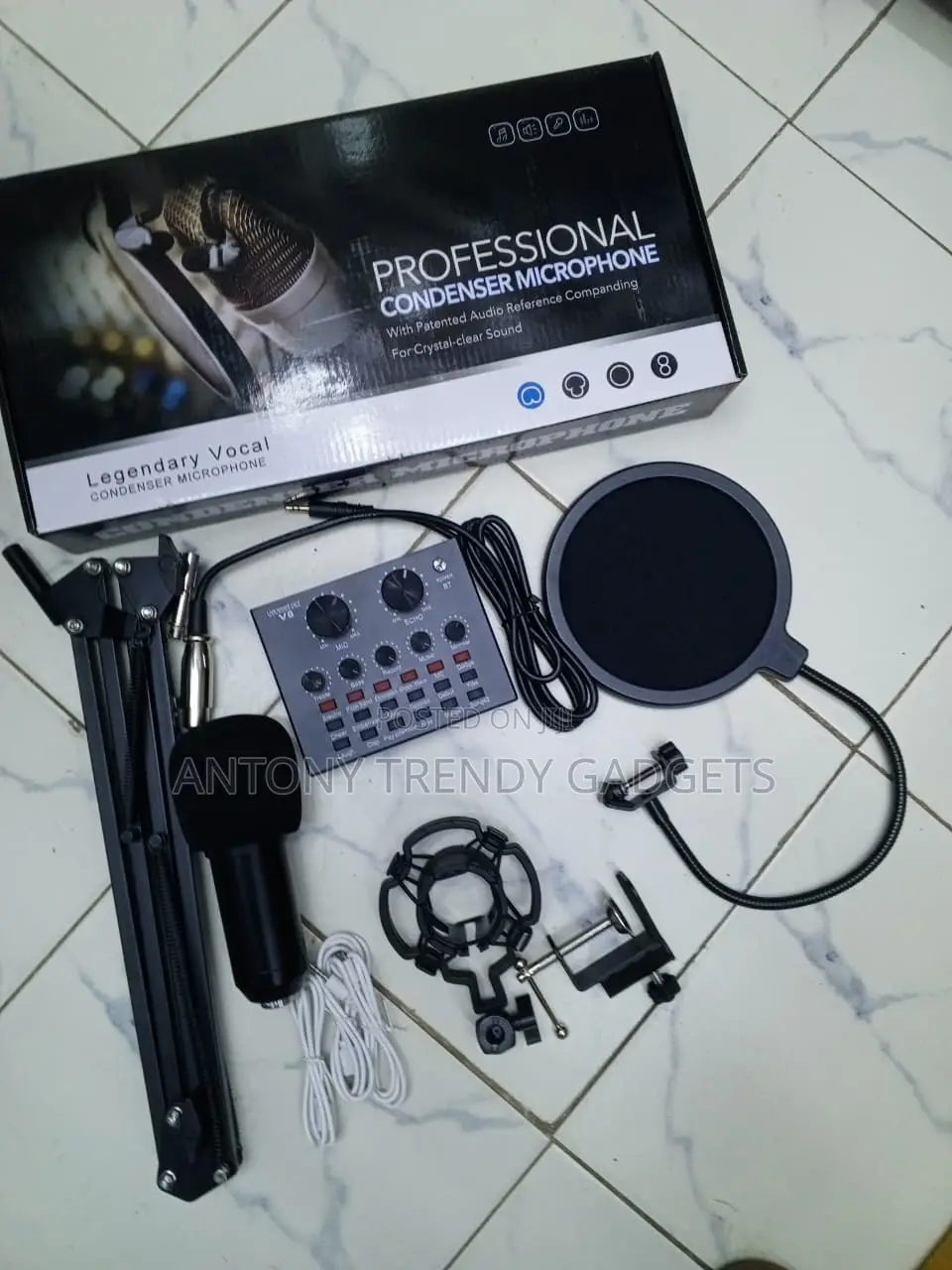 BM800 Studio Condenser Mic With V8 Voice Changer Sound Card
