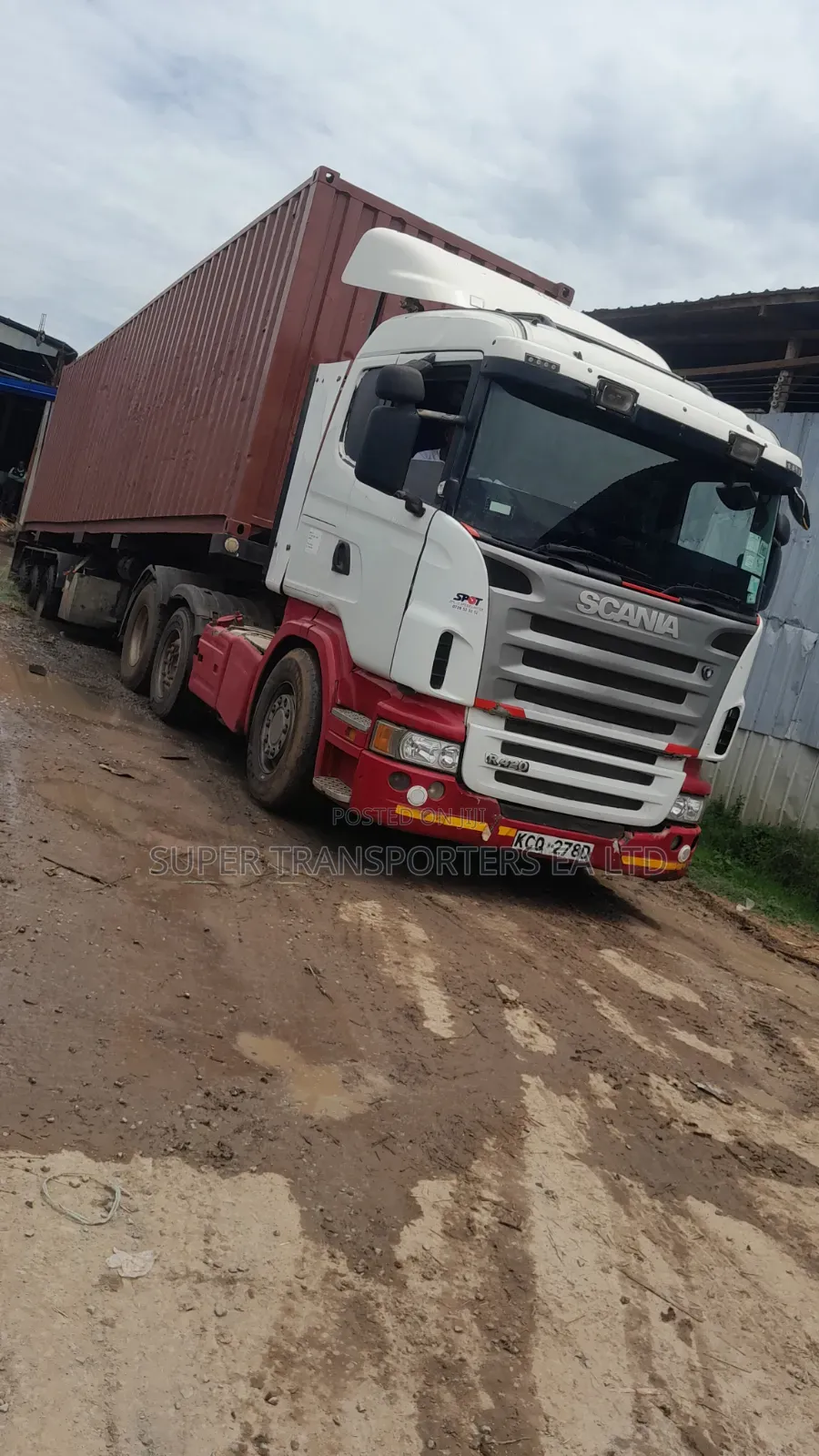 Transport. Trailers.30-32 tonnes.flatbeds.100 Units.