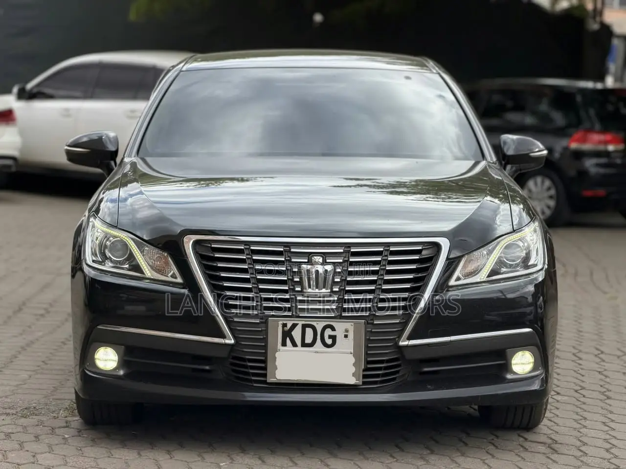 Toyota Crown 2014 Black