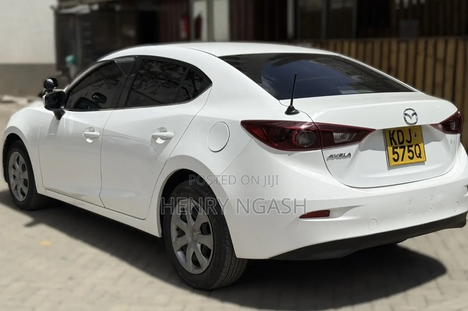 Mazda Axela 2015 Pearl