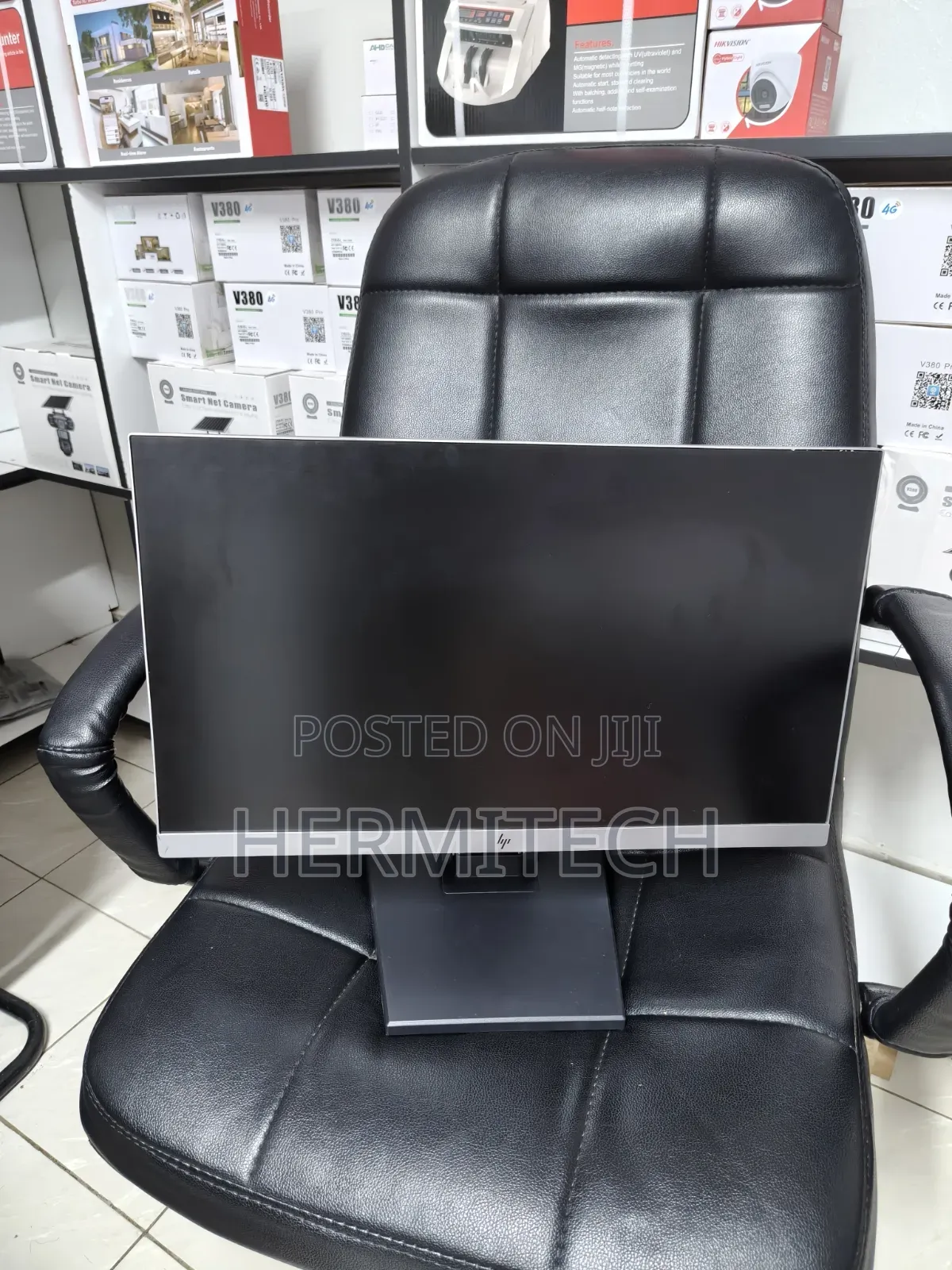 Frameless HP Monitor With 120Hz Refresh Rate for Smooth Display