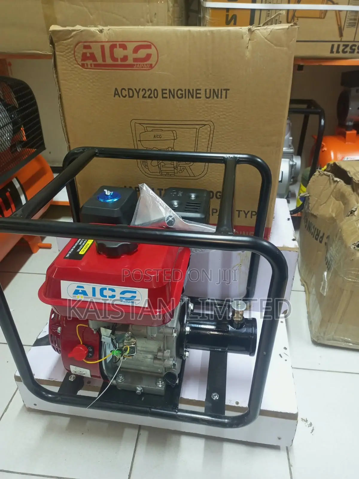 Petrol Poker Vibrator 8 HP + Shaft Aico Japan