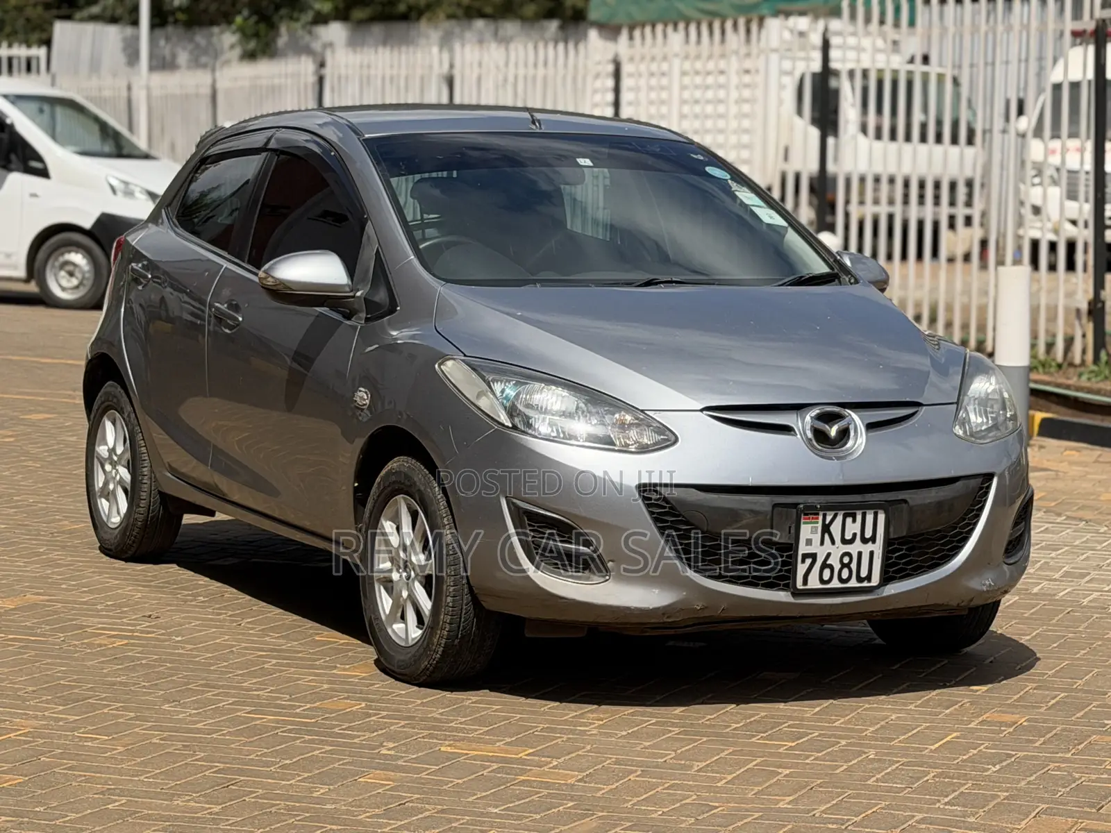 Mazda Demio 2012 Silver