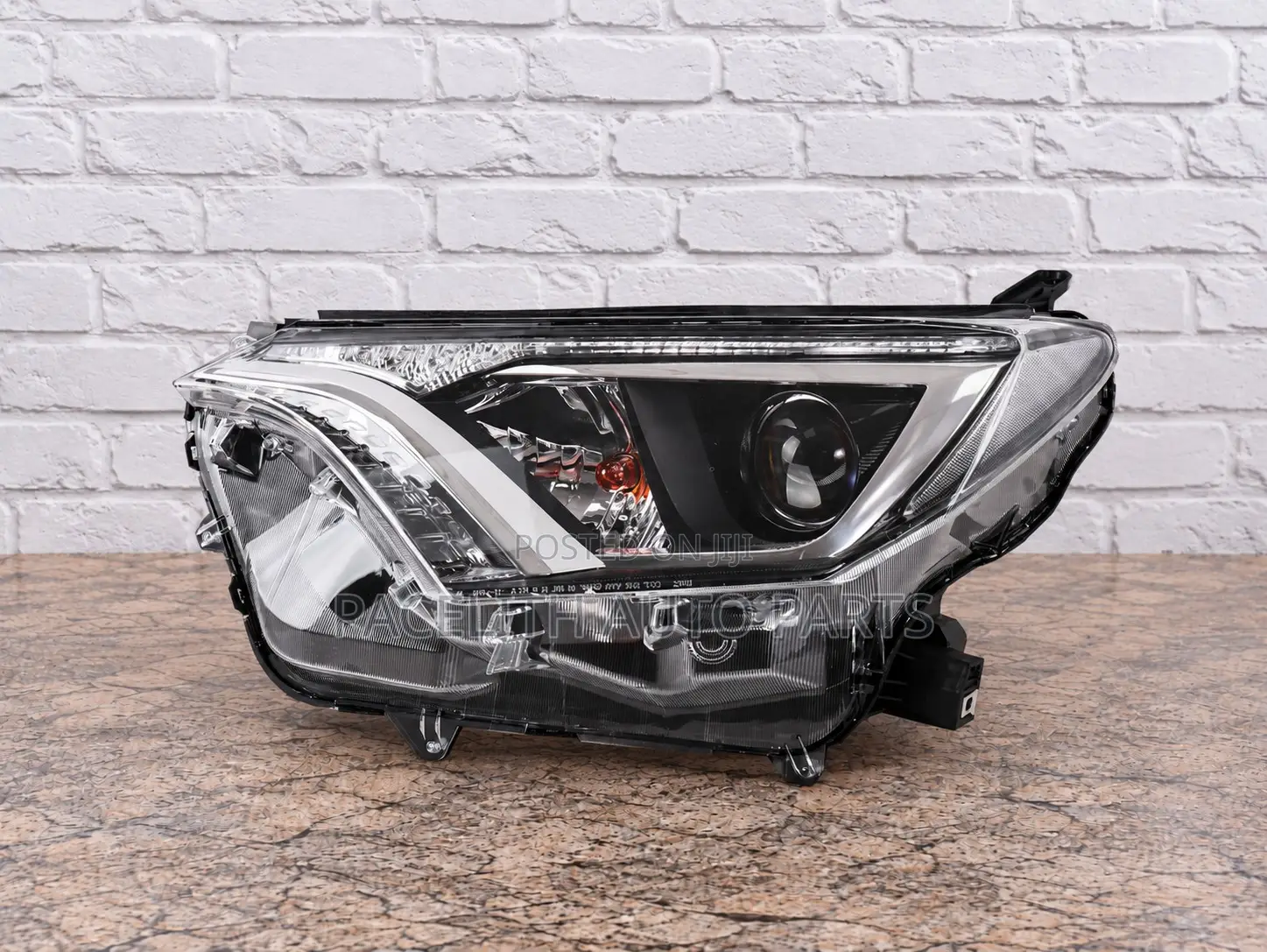 Casp Head Lamp / Light Toyota RAV4 2016/2017/2018 Led