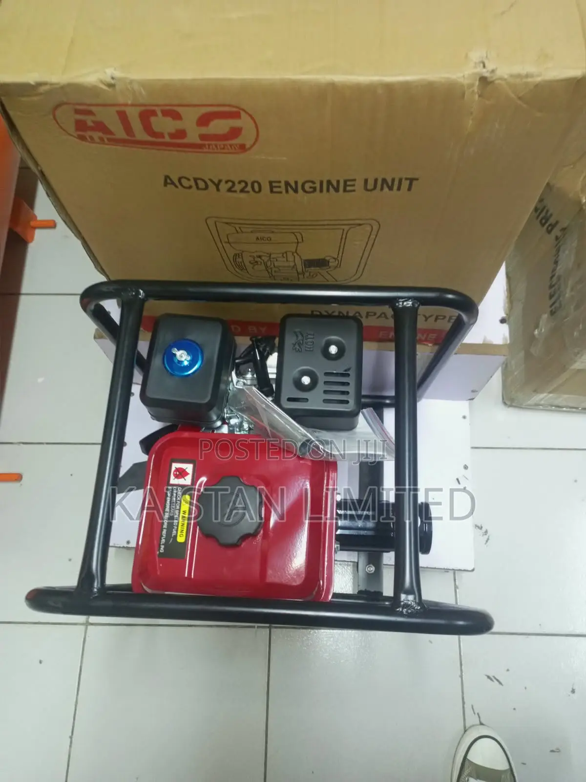 8HP Petrol Concrete Poker Vibrator + 45mm Shaft Aico Japan