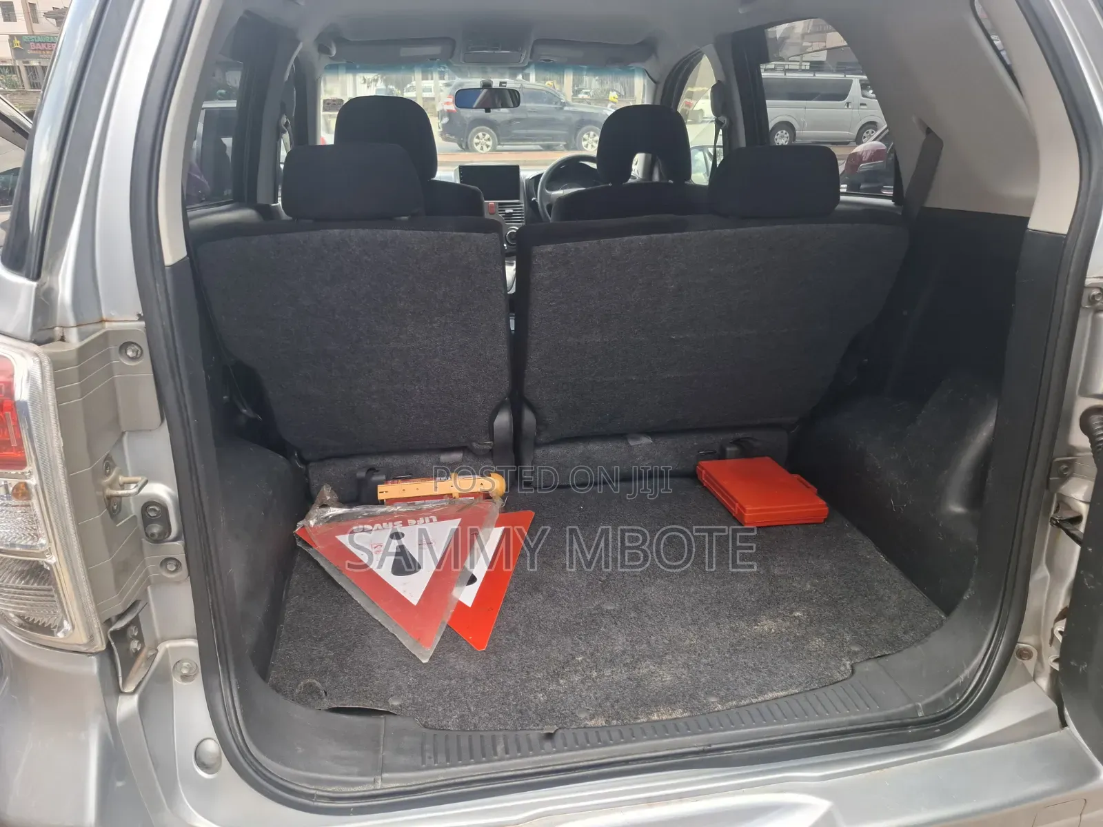 Toyota Rush 1.5 RWD 2012