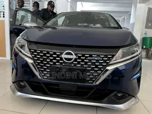 Nissan Note 1.2 Hybrid 2021 Blue