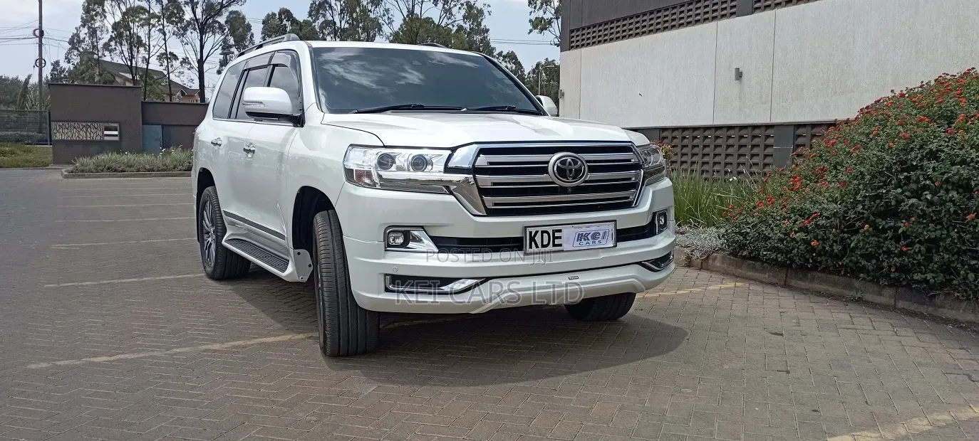 Toyota Land Cruiser 4.6 V8 ZX 2016 White
