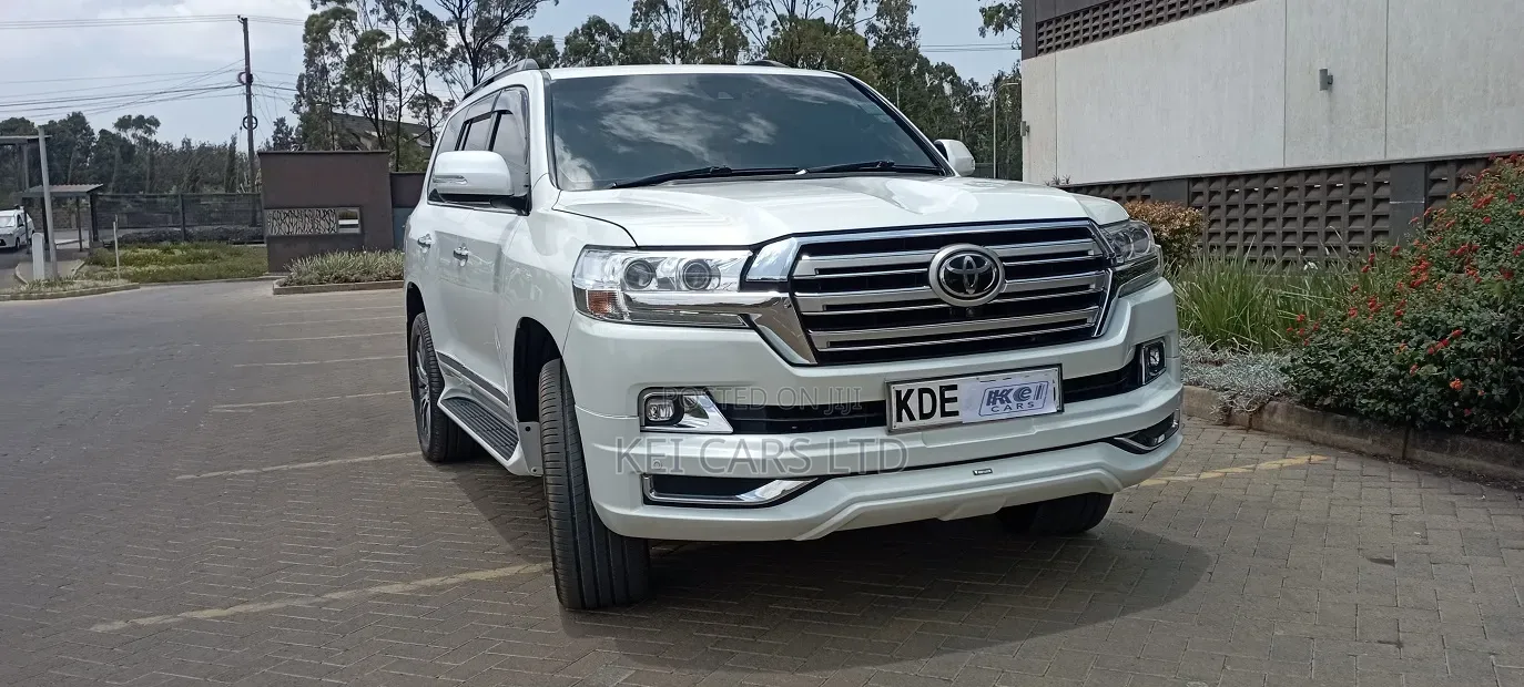 Toyota Land Cruiser 4.6 V8 ZX 2016 White