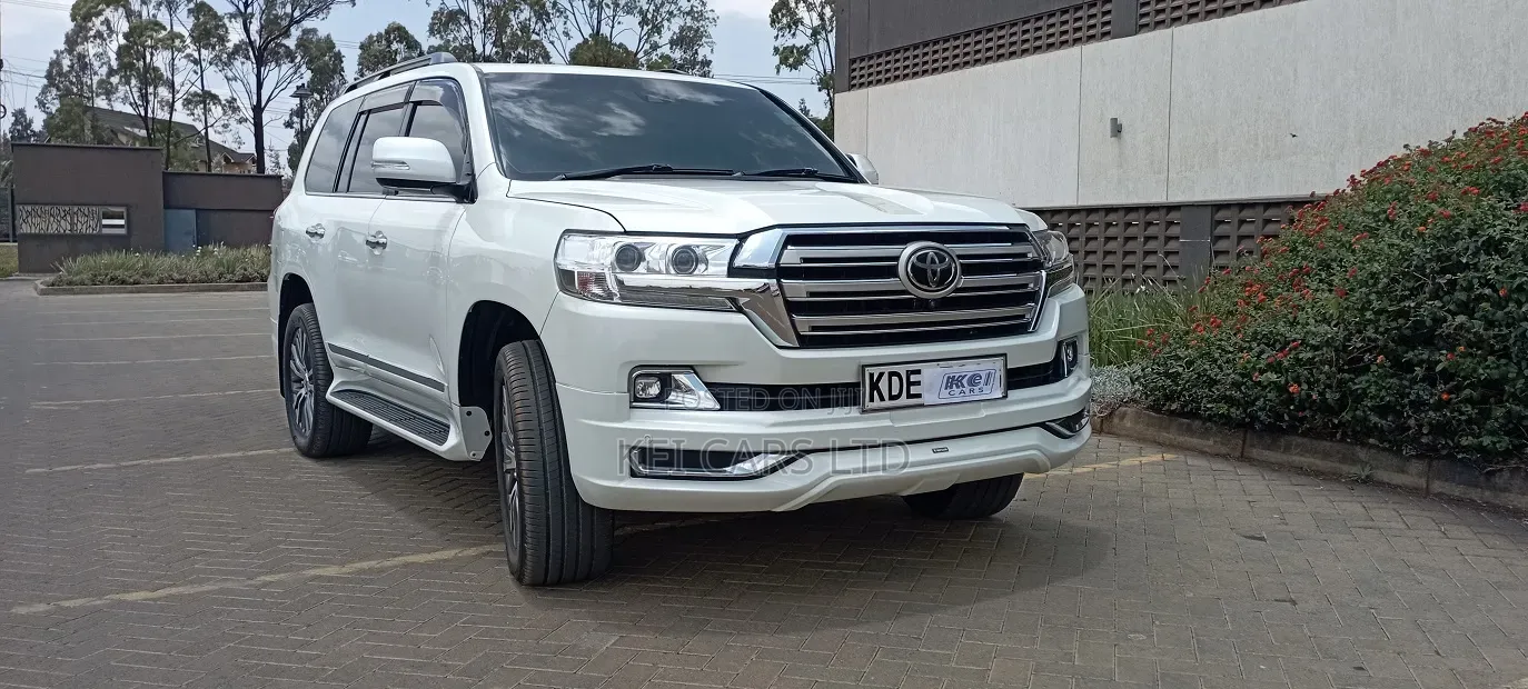 Toyota Land Cruiser 4.6 V8 ZX 2016 White