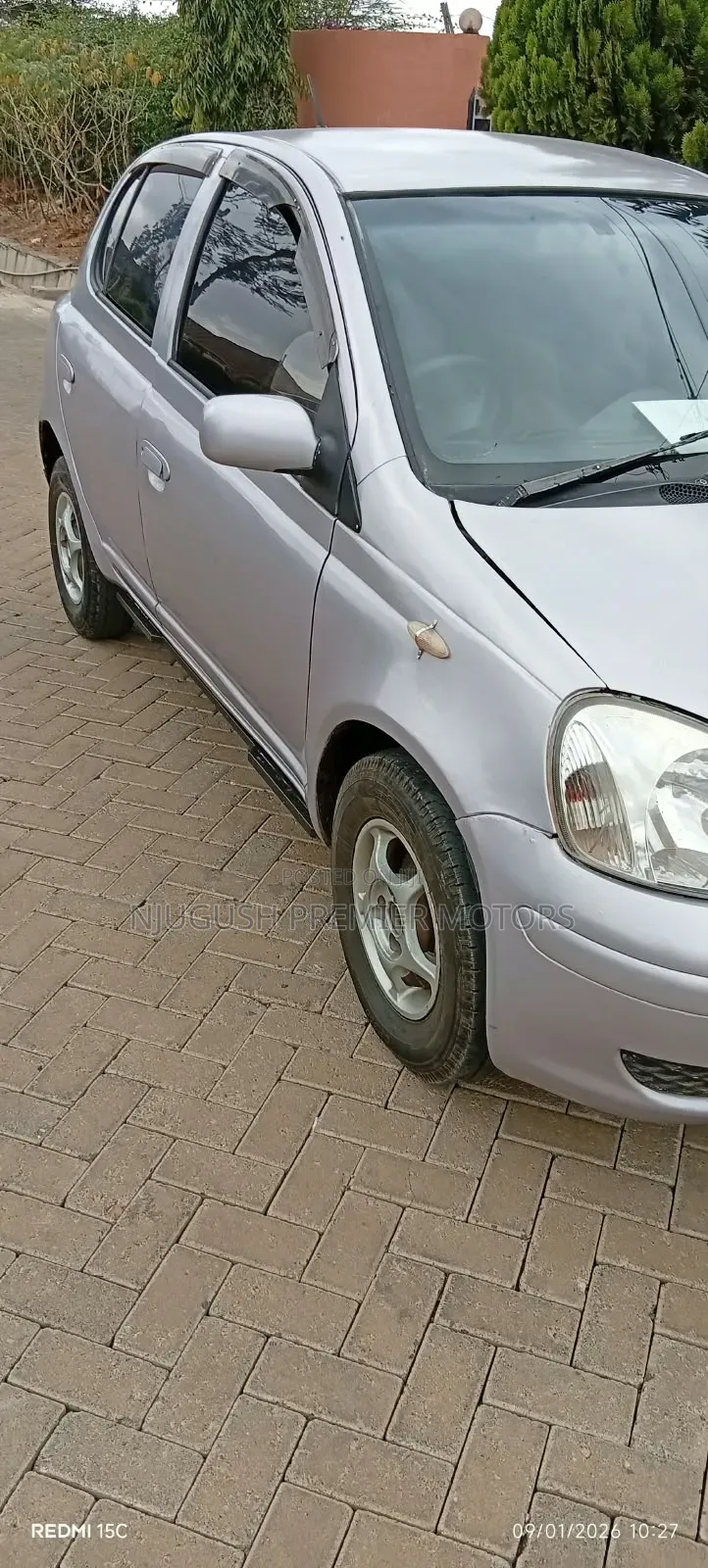 Toyota Vitz 2005 Pink