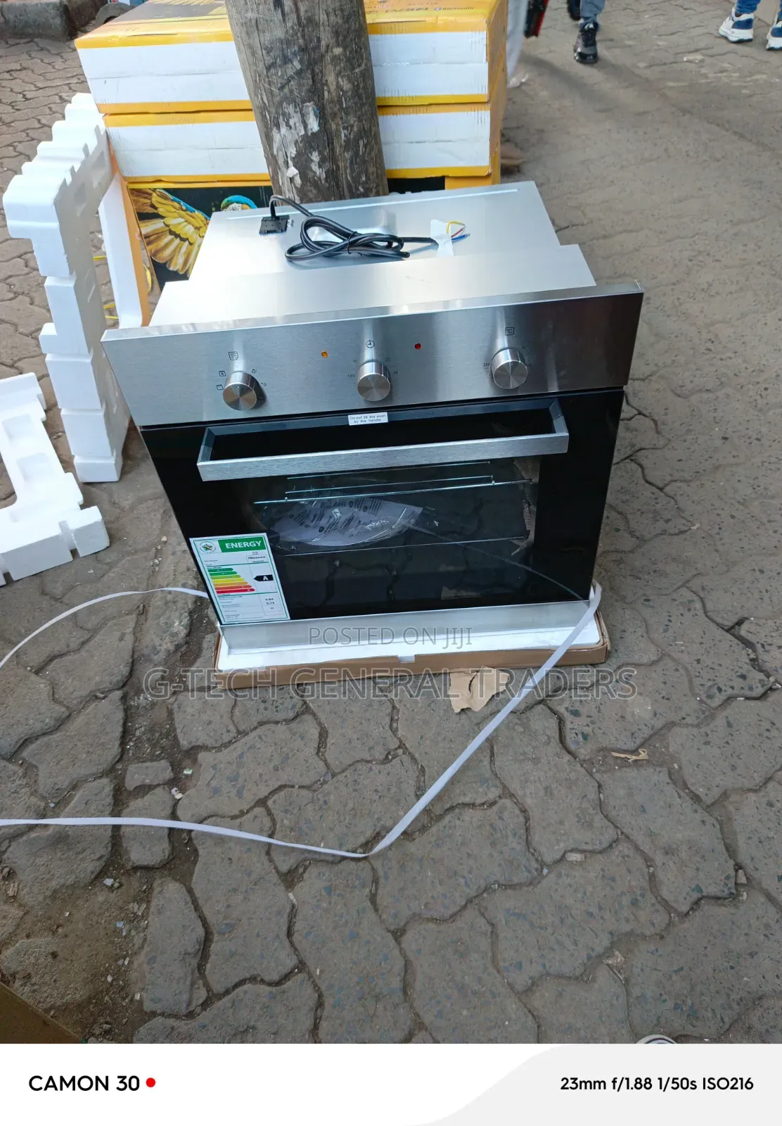 Hisense 60cm Built-in Electric Oven 67l