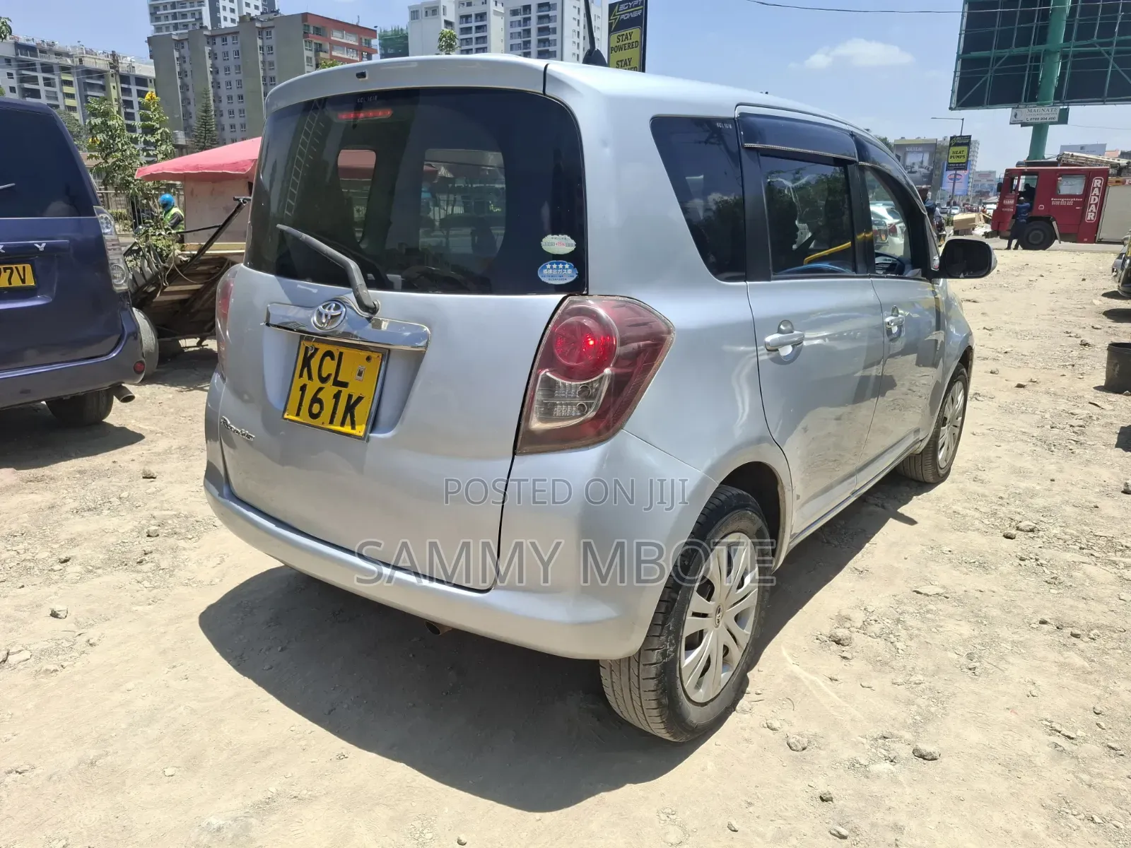 Toyota Ractis 1.3 FWD 2011