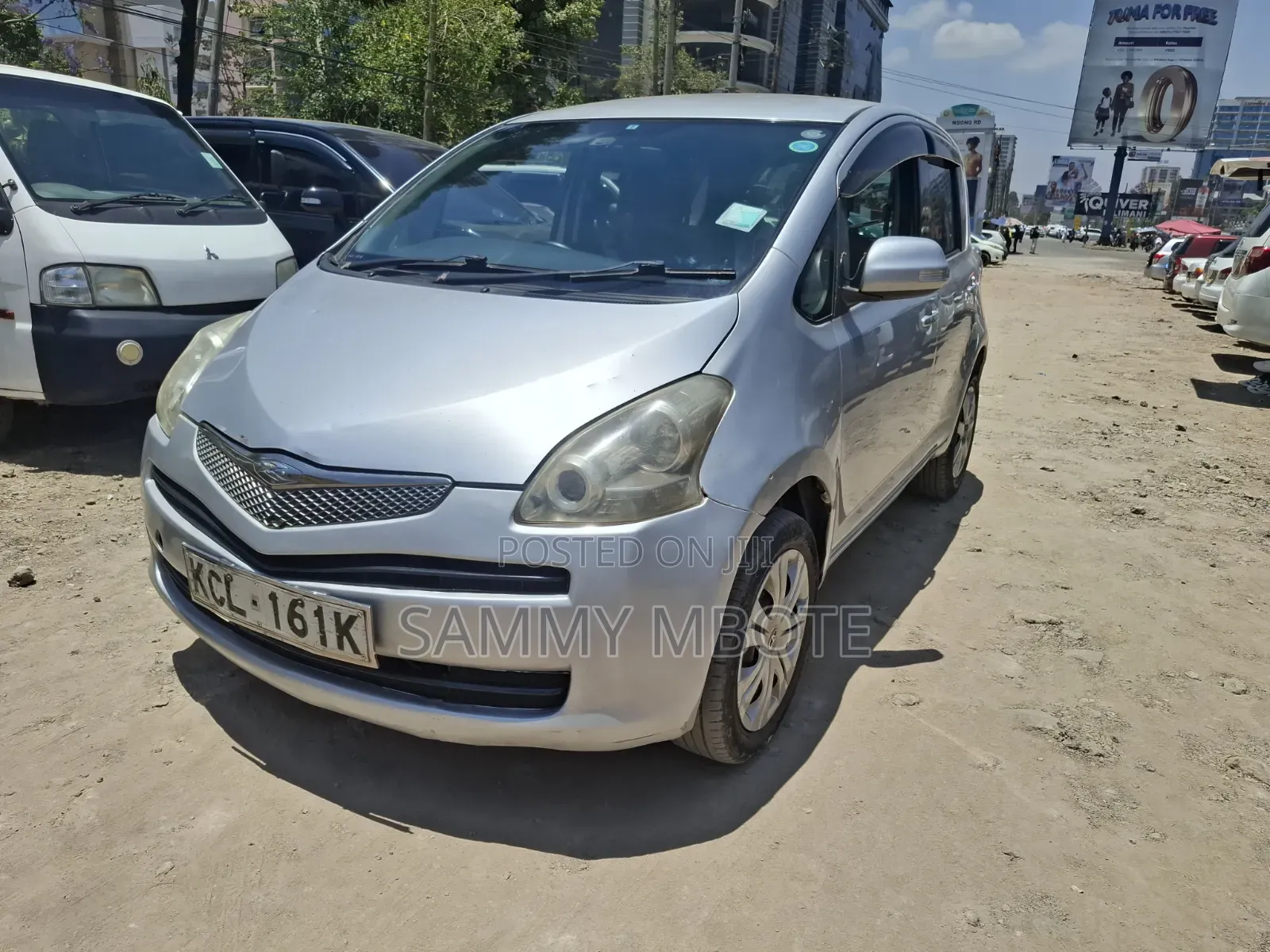 Toyota Ractis 1.3 FWD 2011