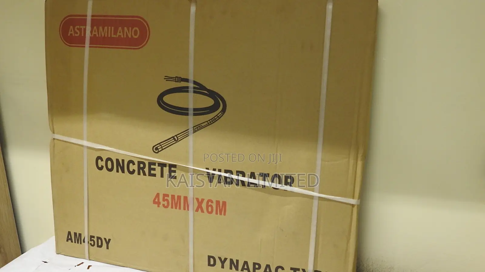 Astramilano AM200 Concrete Poker Vibrator / Petrol Concrete Vibrator
