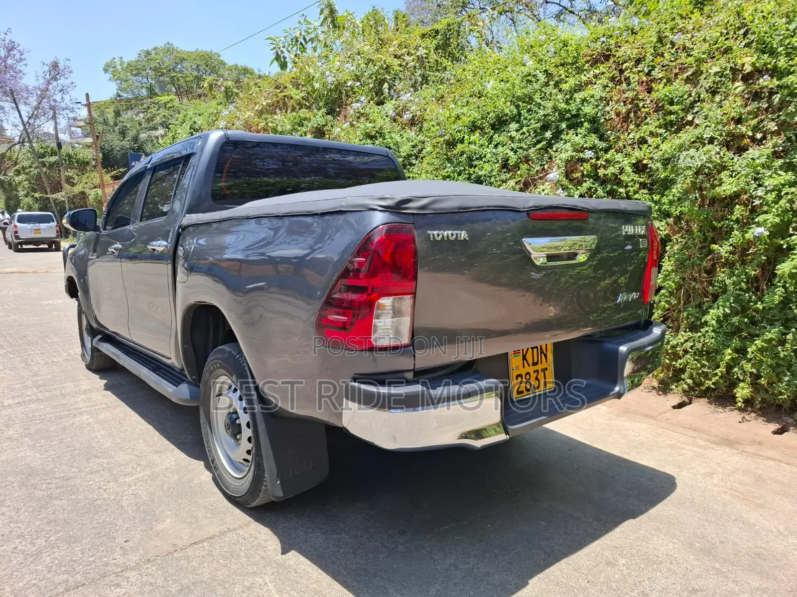 Toyota Hilux Revo Double Cab Deisel 2.8 AWD 2017 Gray