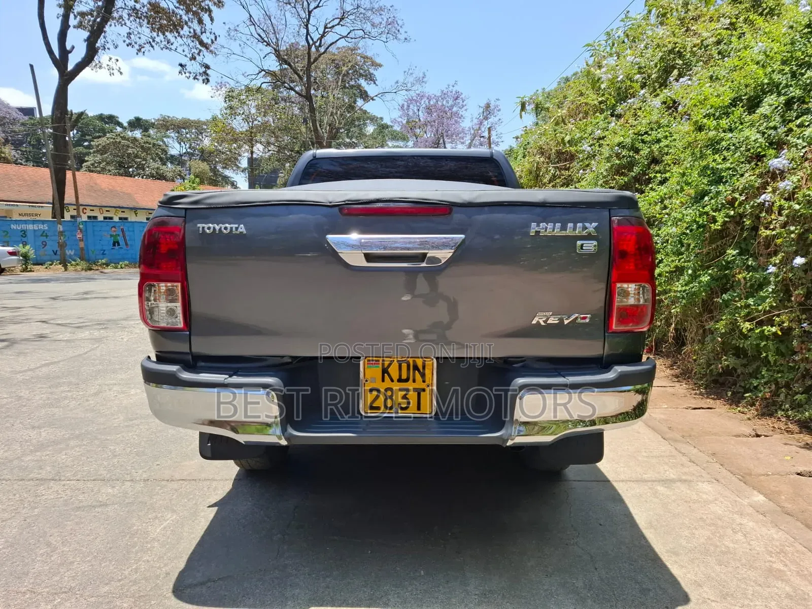 Toyota Hilux Revo Double Cab Deisel 2.8 AWD 2017 Gray