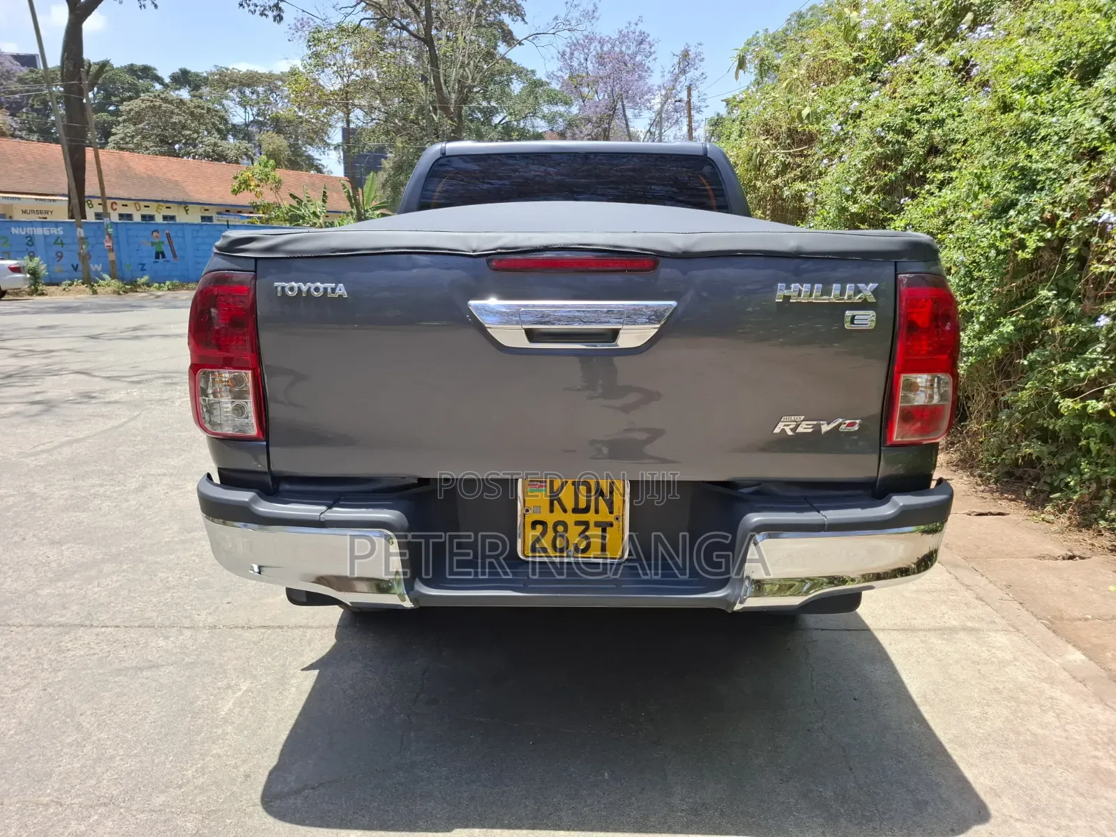 Toyota Hilux Revo Double Cab Deisel 2.4 AWD 2017 Gray