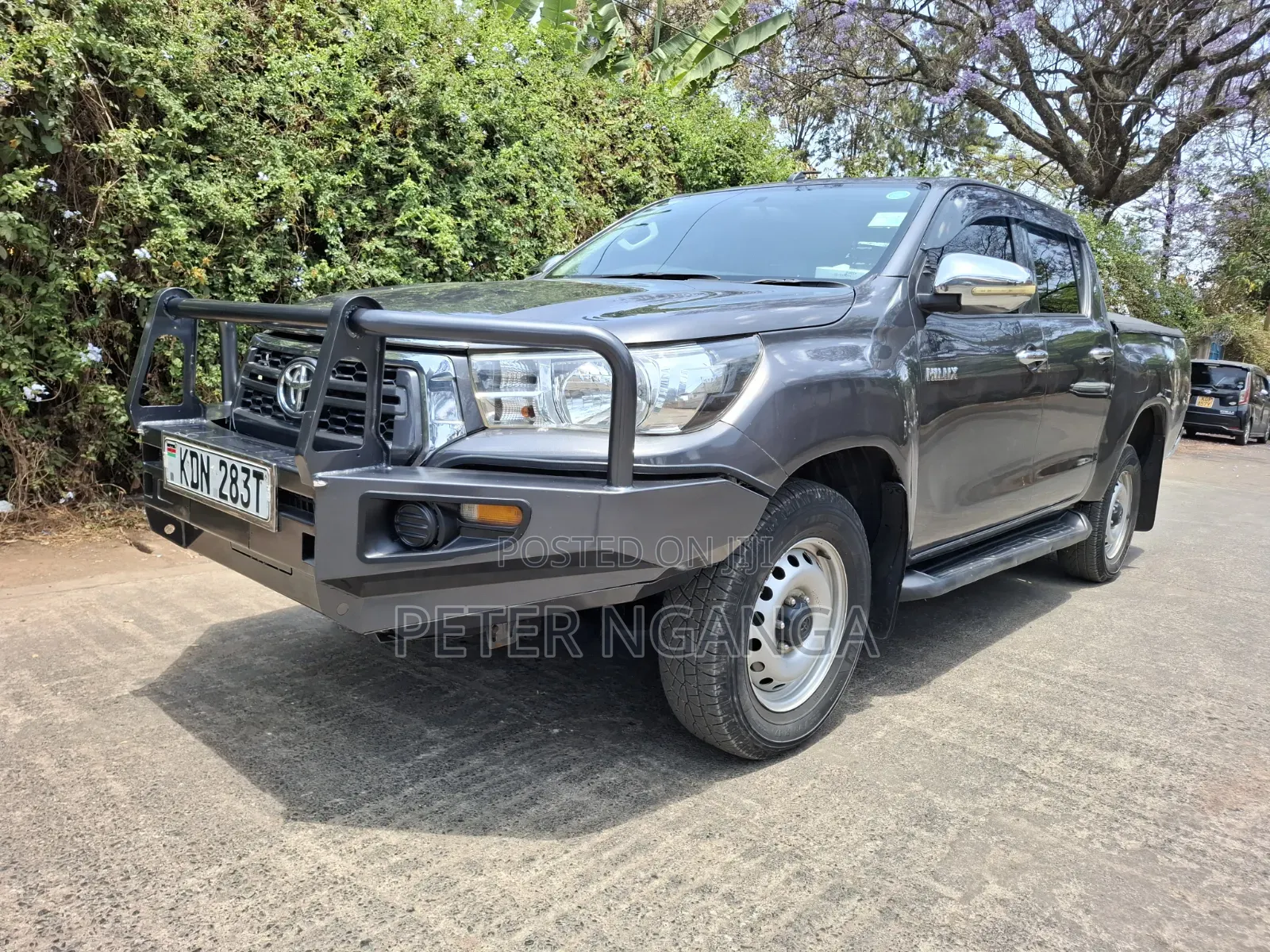 Toyota Hilux Revo Double Cab Deisel 2.4 AWD 2017 Gray