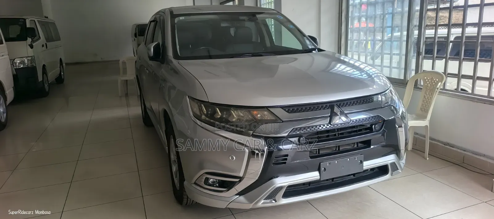 Mitsubishi Outlander 2.4 PHEV AWD 2018 Silver