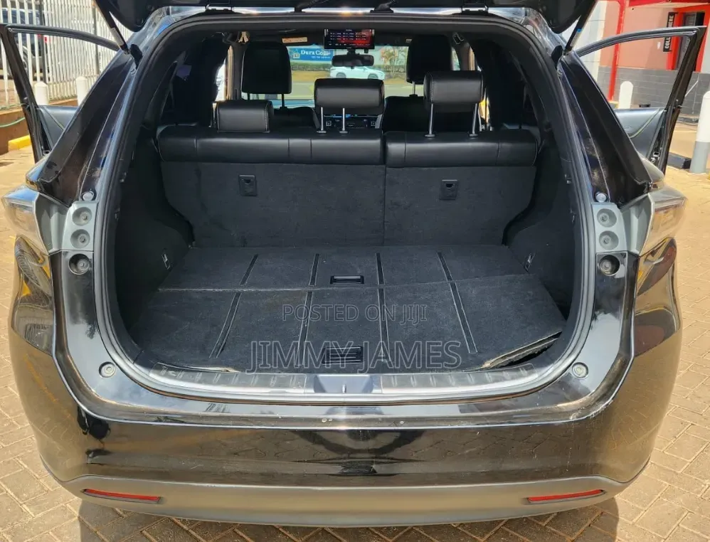 Toyota Harrier 2.0 2017 Black