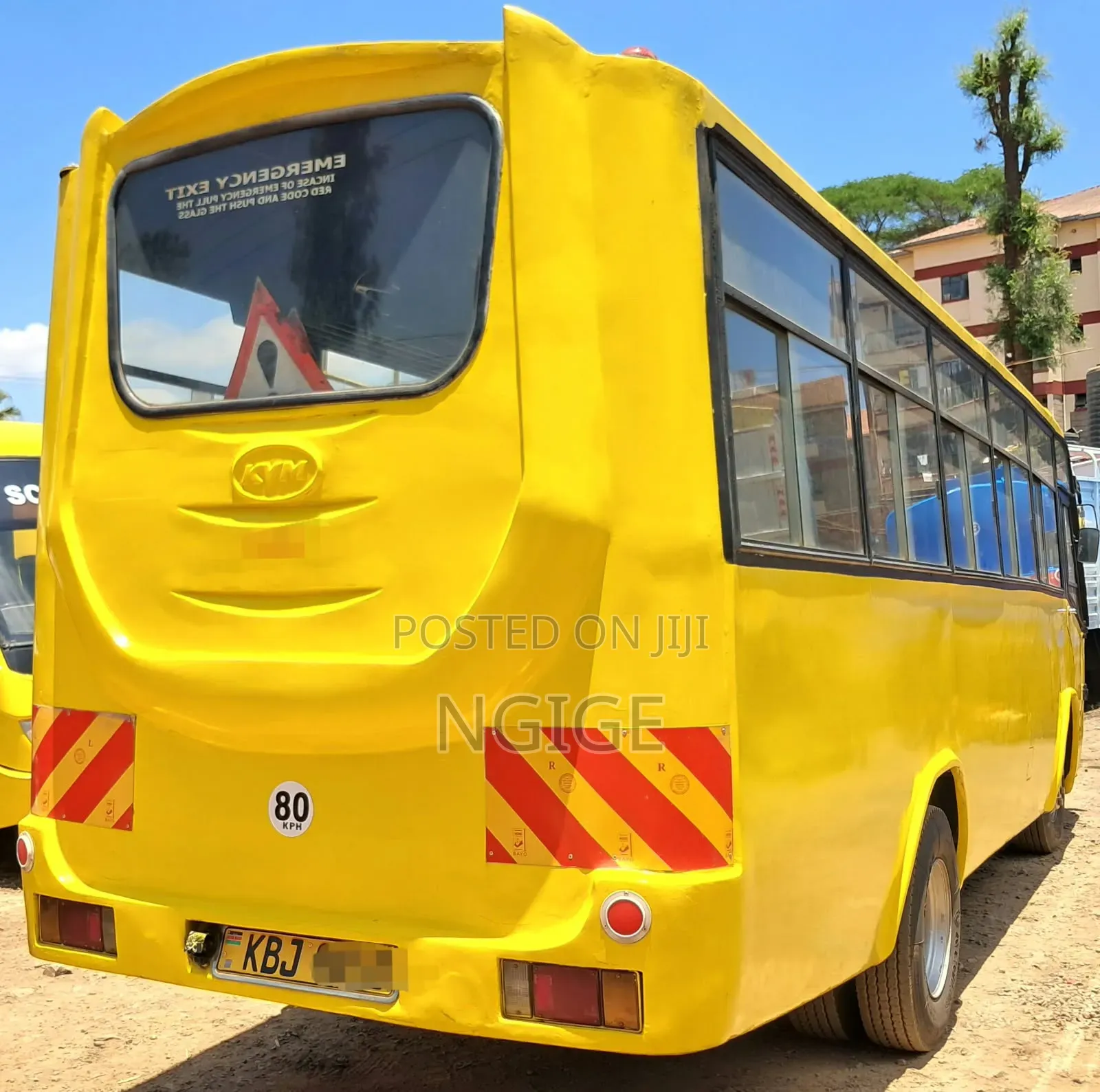 Isuzu NQR 2008 Yellow