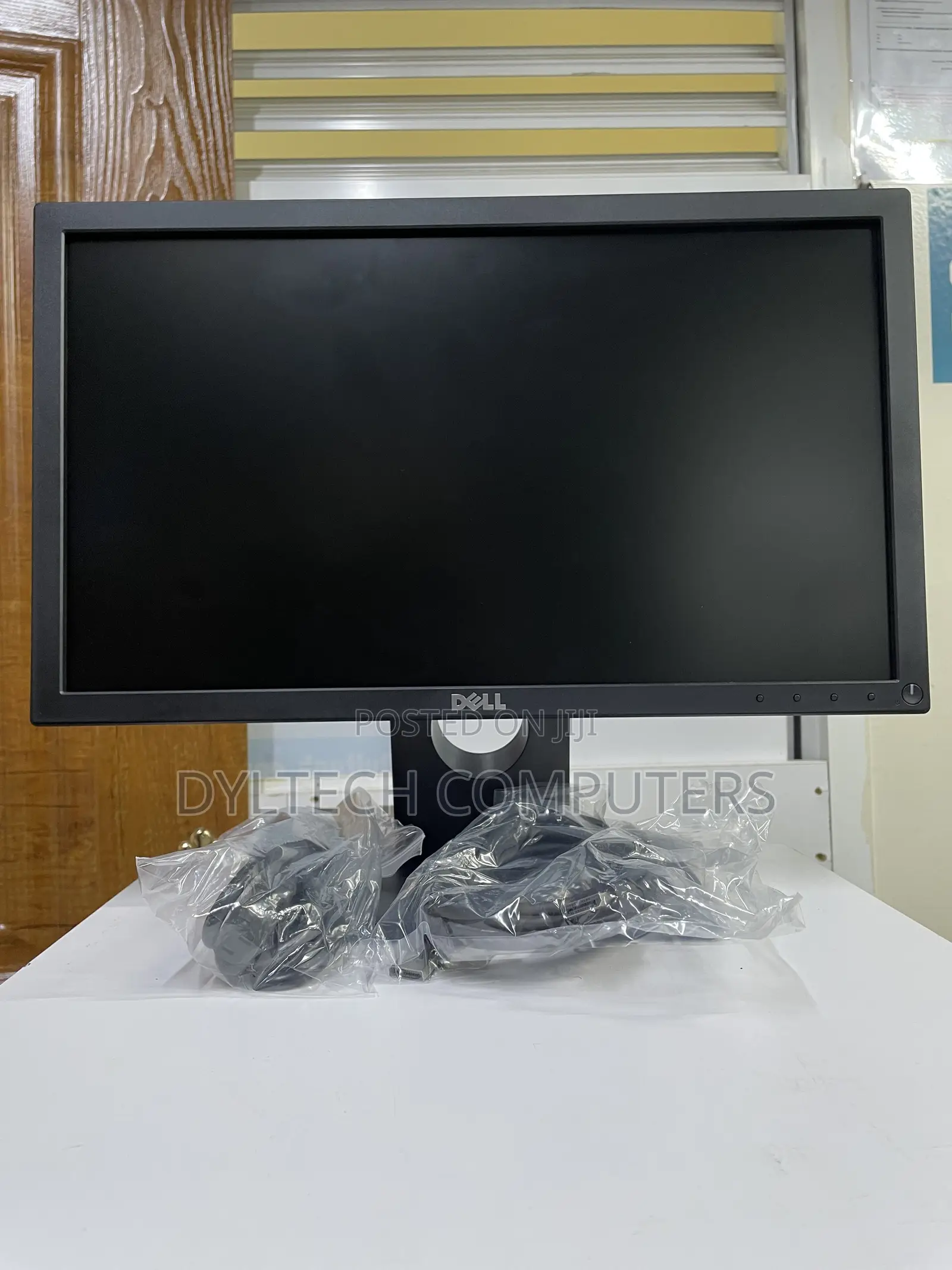 Dell E1916He Monitor
