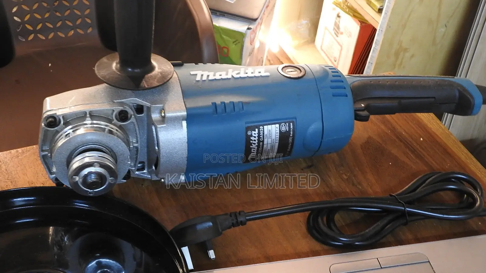 9 Inch Electric Makita Angle Grinder/