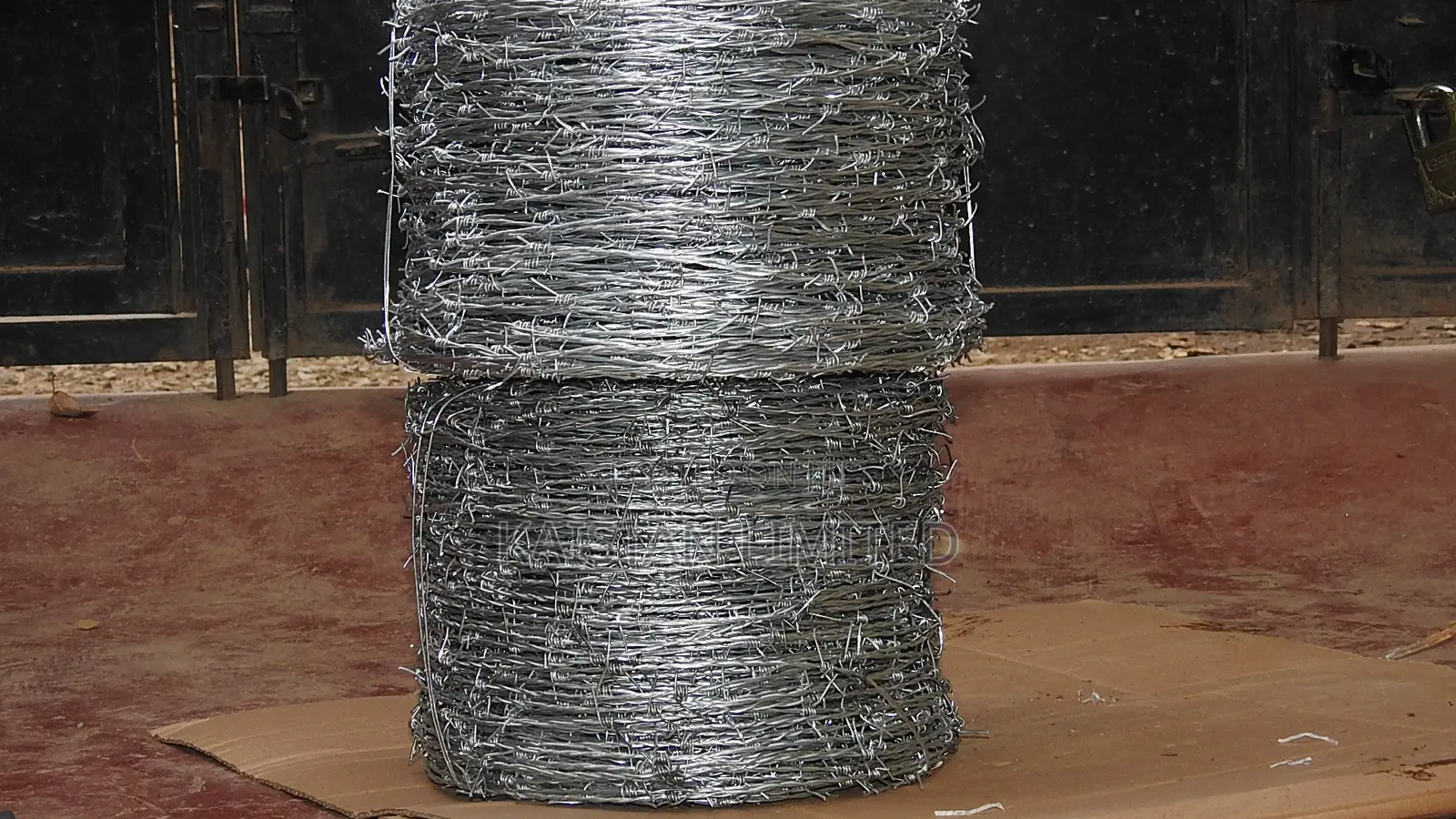 Barbed Wires /Senge Nge 610 M
