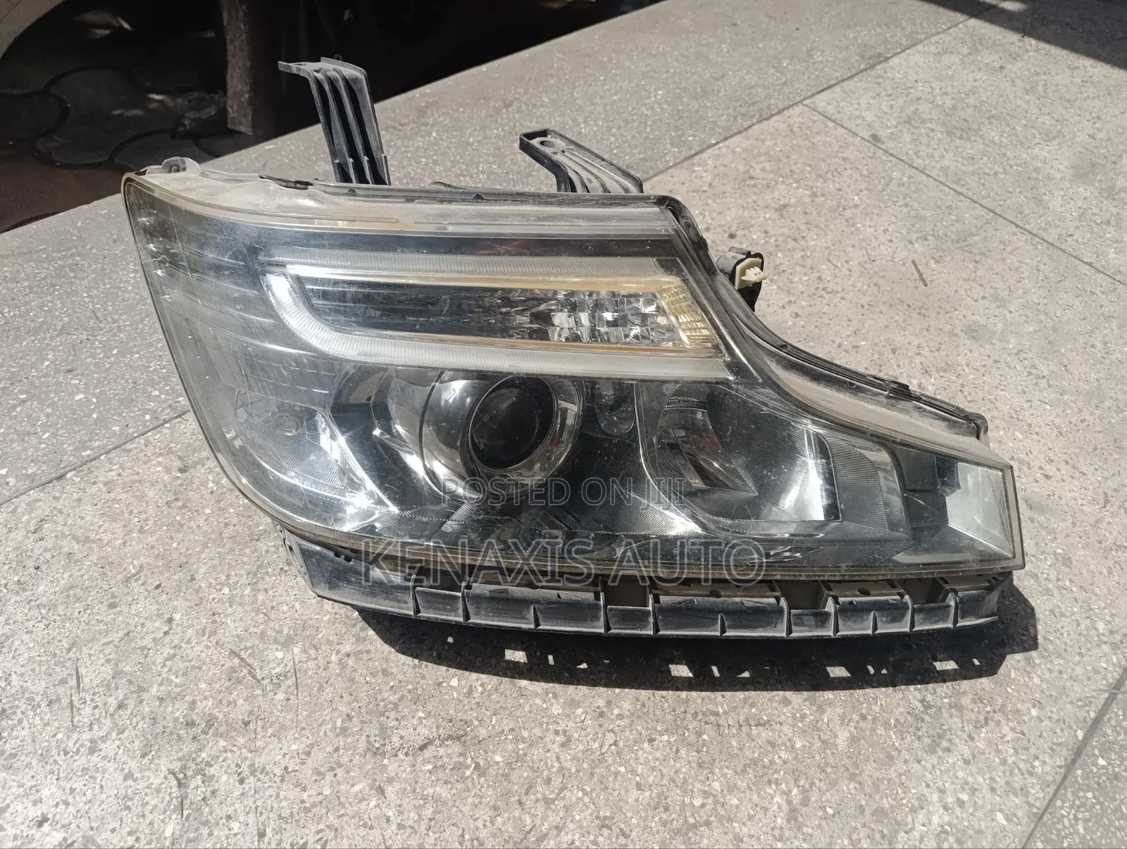 Stepwagon Xenon Headlight
