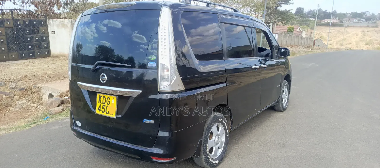 Nissan Serena 2015 Black
