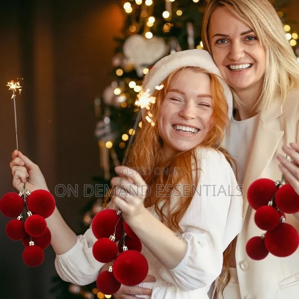6 Piece Set of Burgundy Christmas Ball Clusters