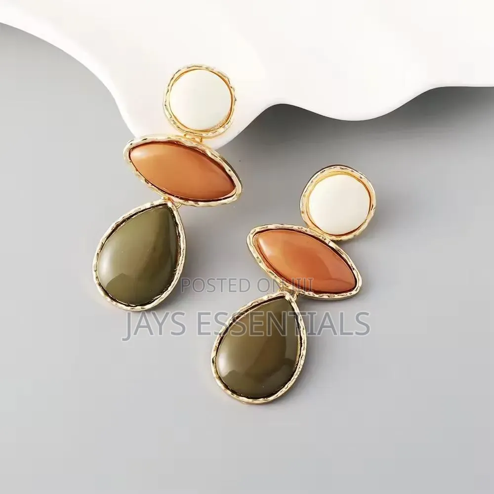 Transform Your Looks With Our Earrings