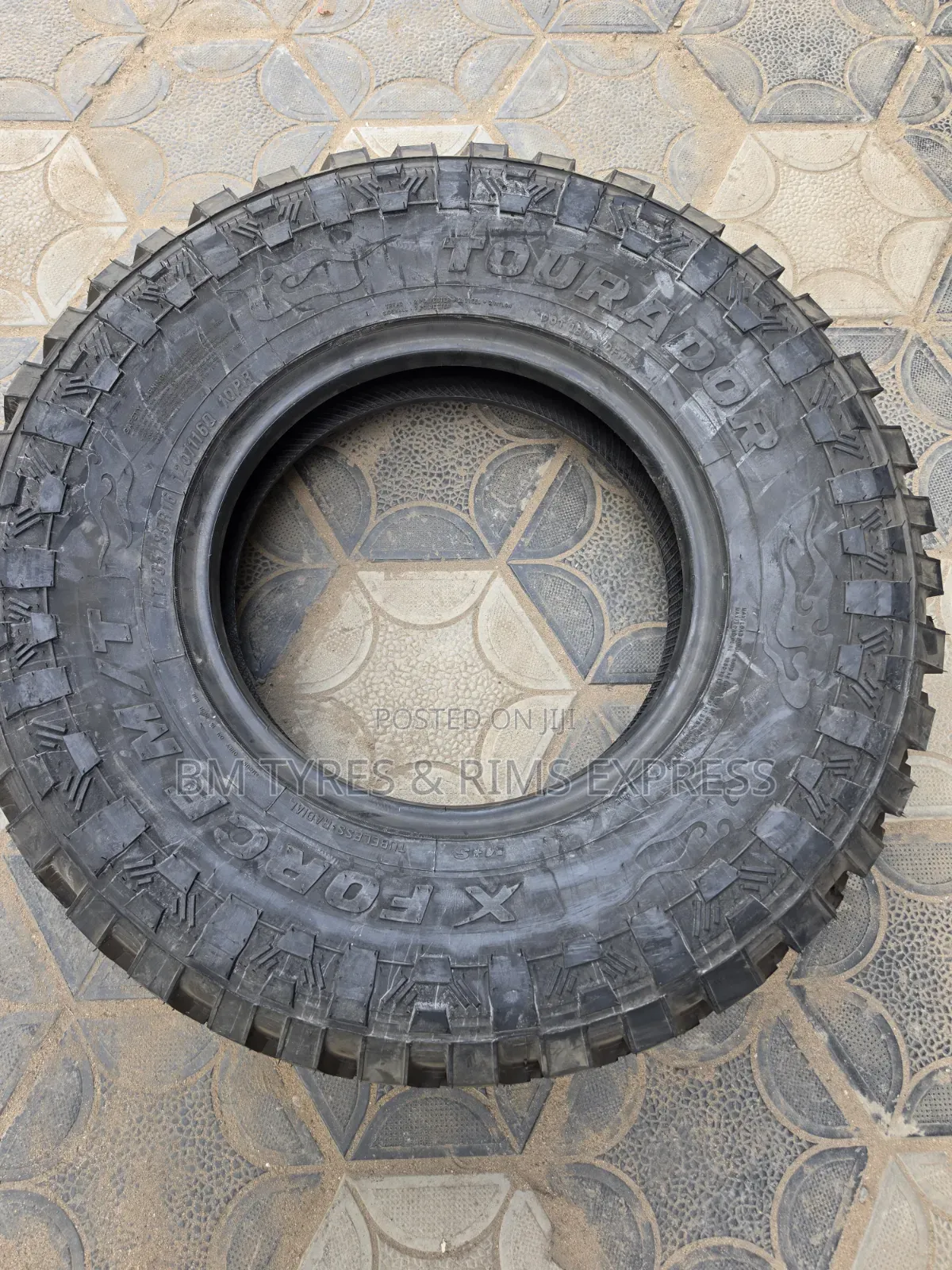 235 /85 R16 X-Force (Mud Terrain) Commercial