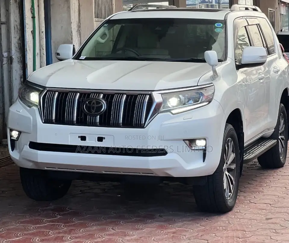 Toyota Land Cruiser Prado 2.8 2019 White