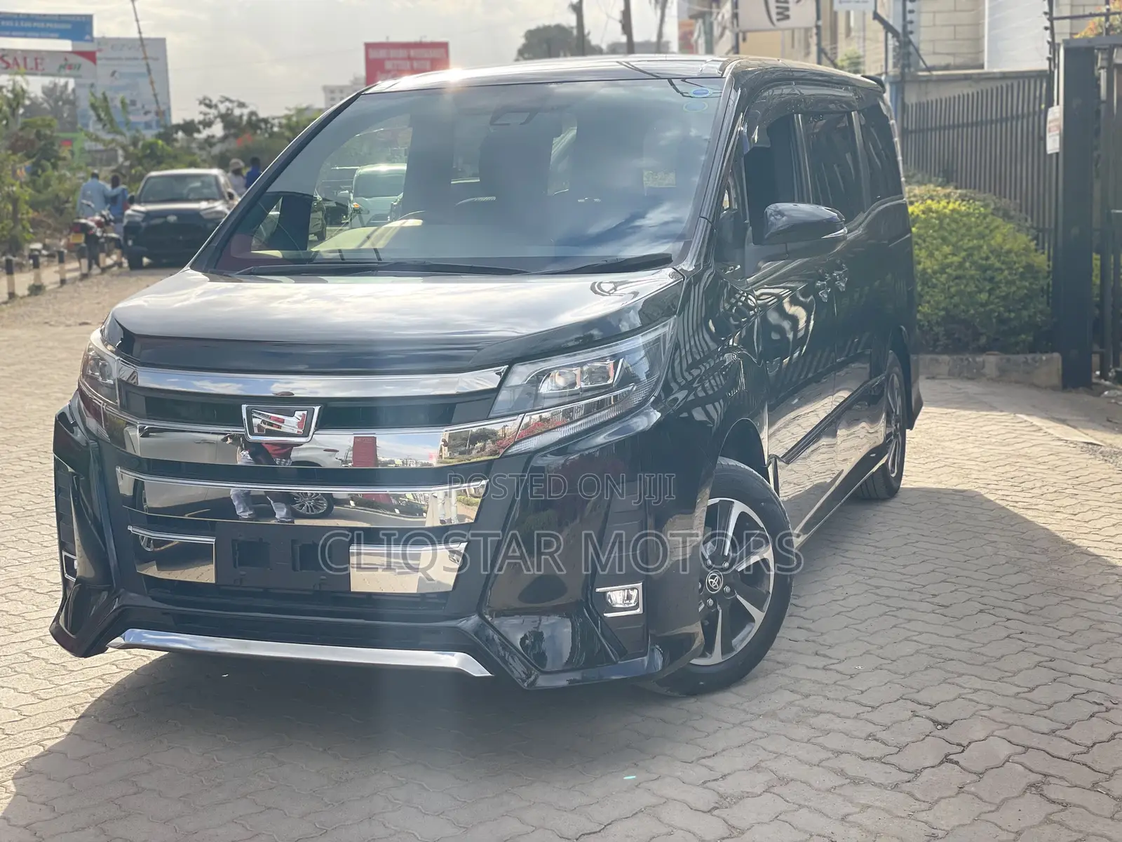 Toyota Noah 2.0 FWD (7 Seater) 2019 Black