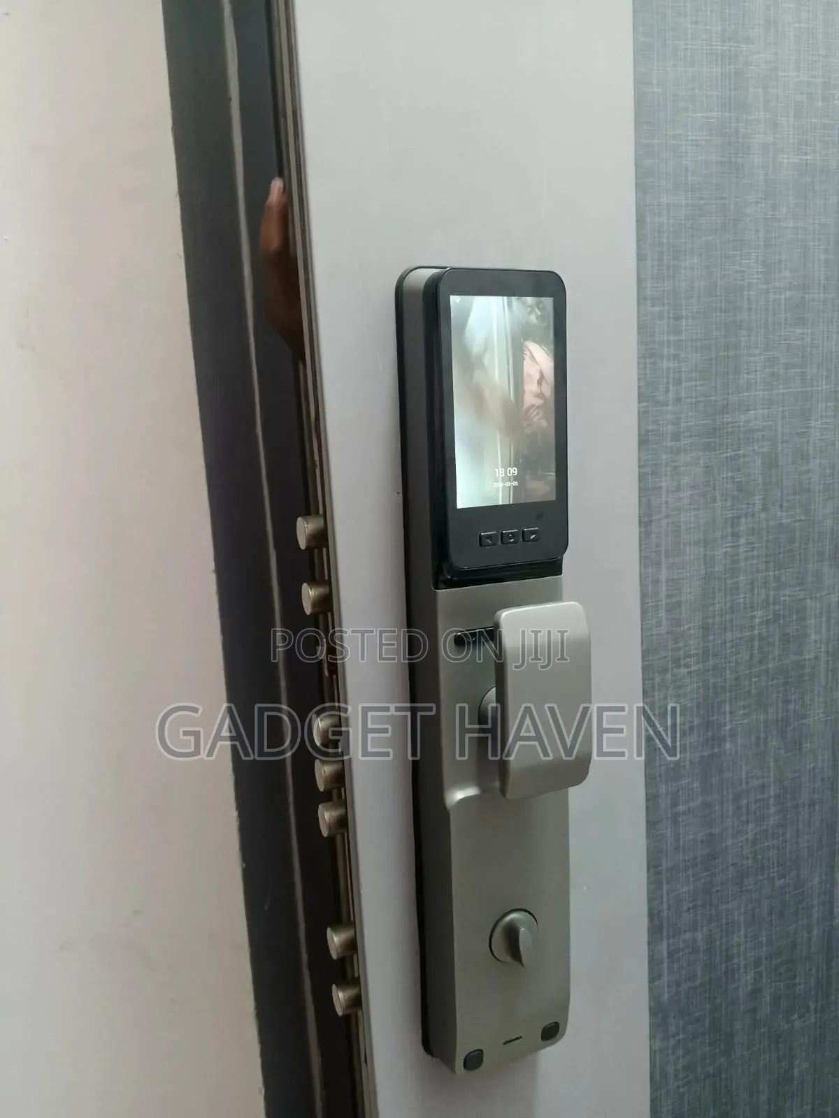 Wi-Fi Smart Door Lock With Face Recognition, Fingerprint and Password