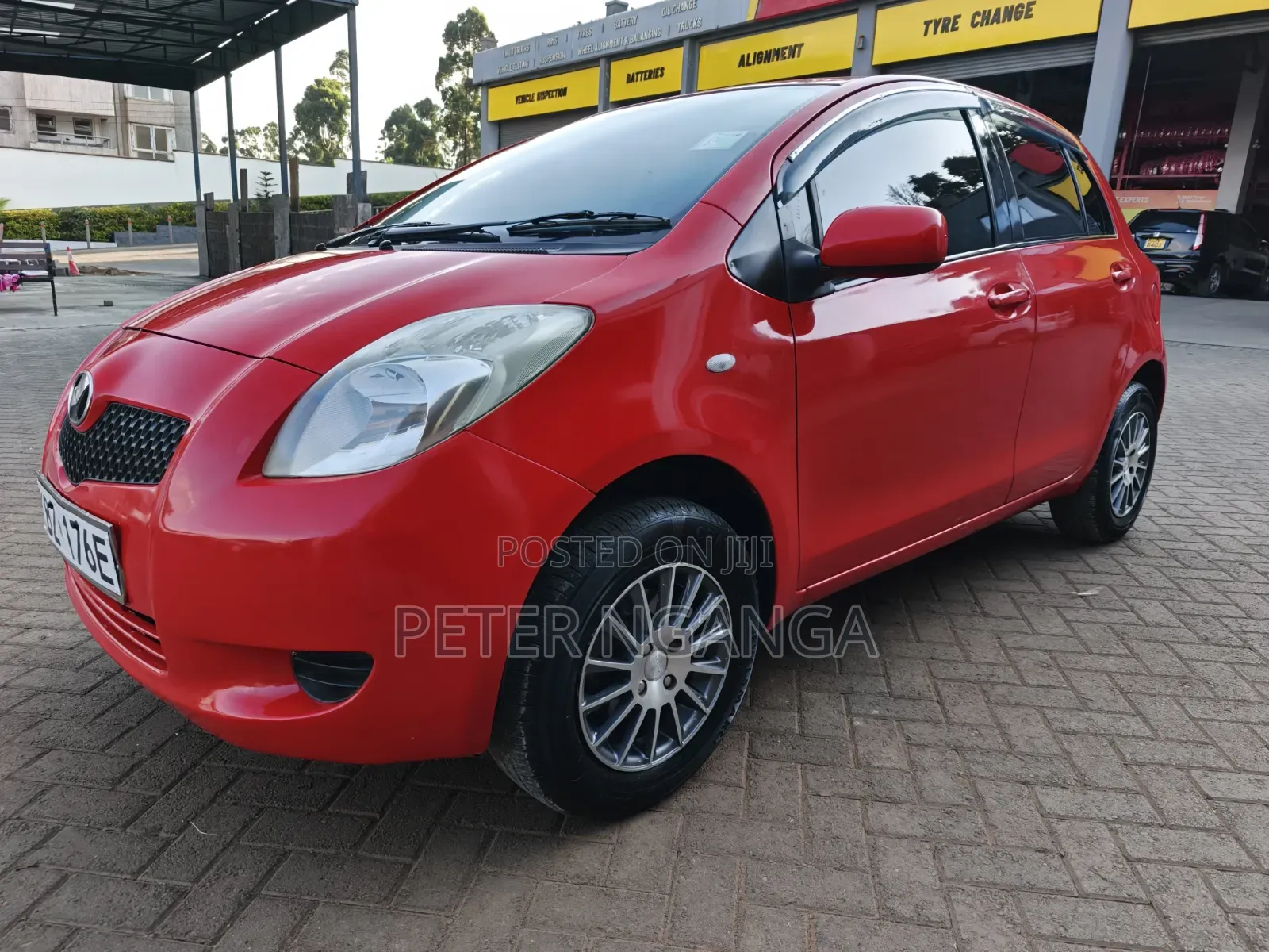 Toyota Vitz 1.3 FWD 5dr 2008 Red