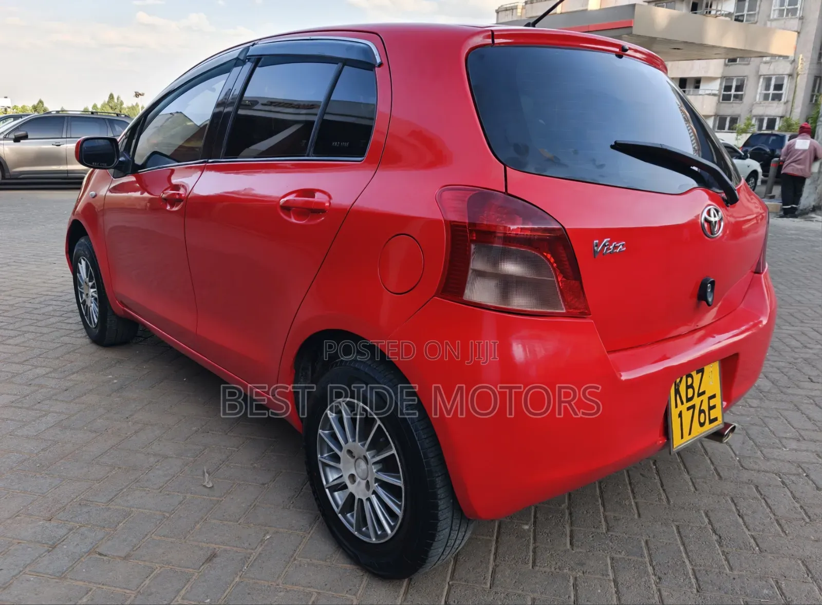 Toyota Vitz 1.3 FWD 5dr 2008 Red
