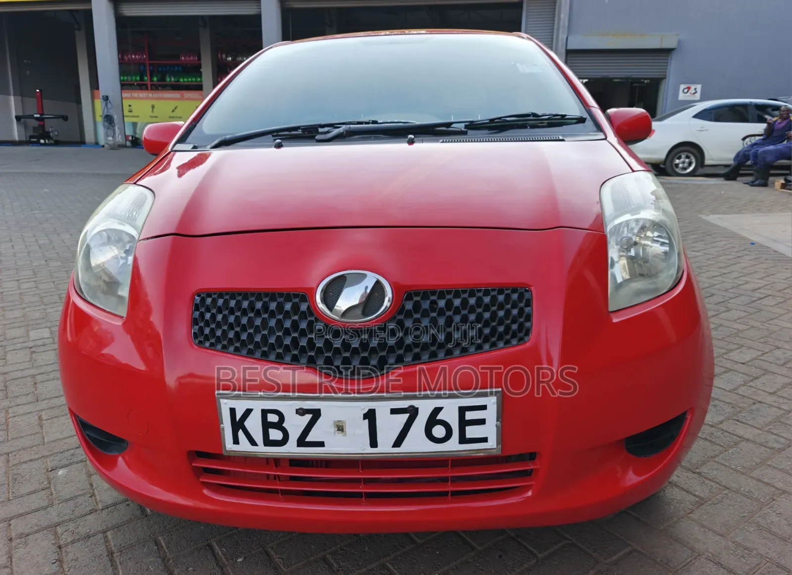 Toyota Vitz 1.3 FWD 5dr 2008 Red