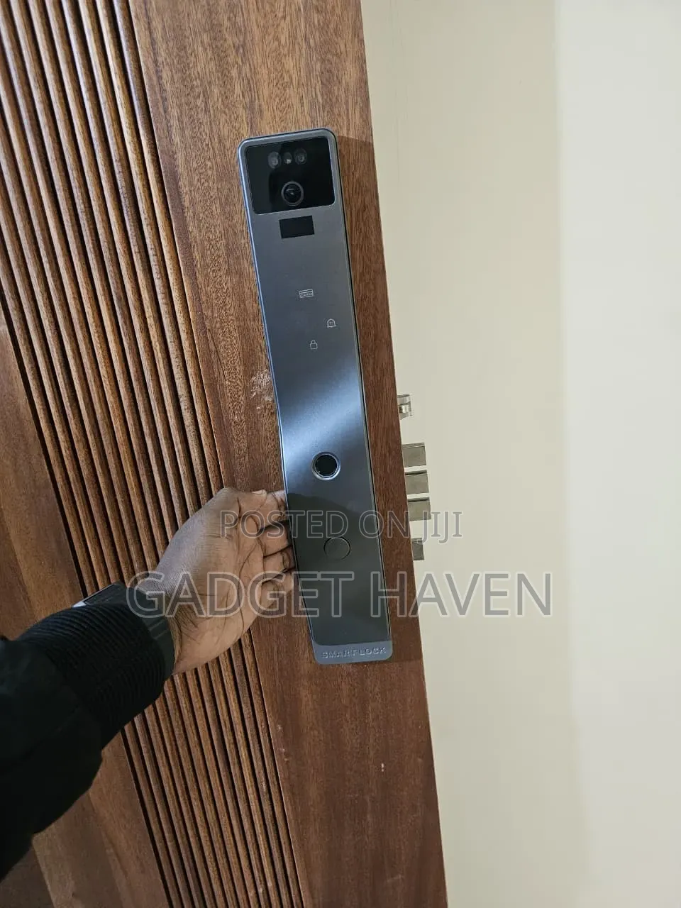 Smart Door Lock With Face Recognition, Fingerprint, Pin Code and Key