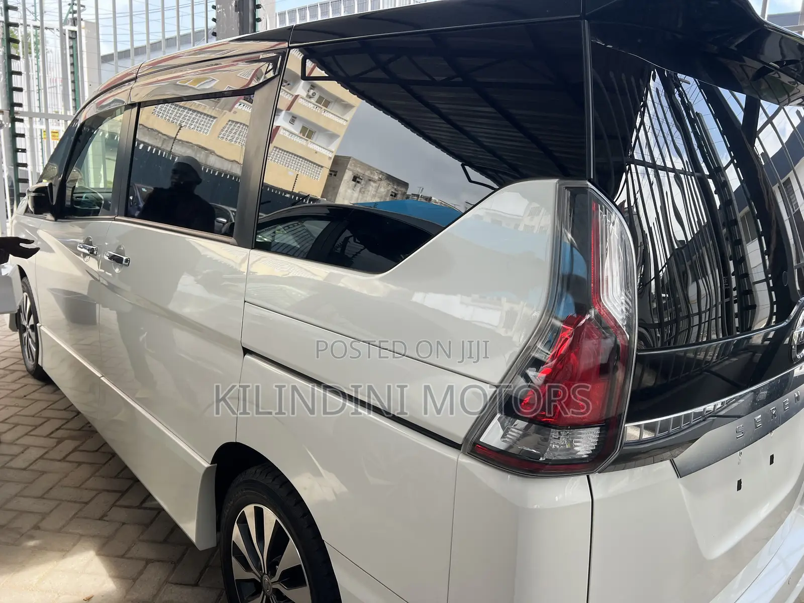 Nissan Serena 2019 White