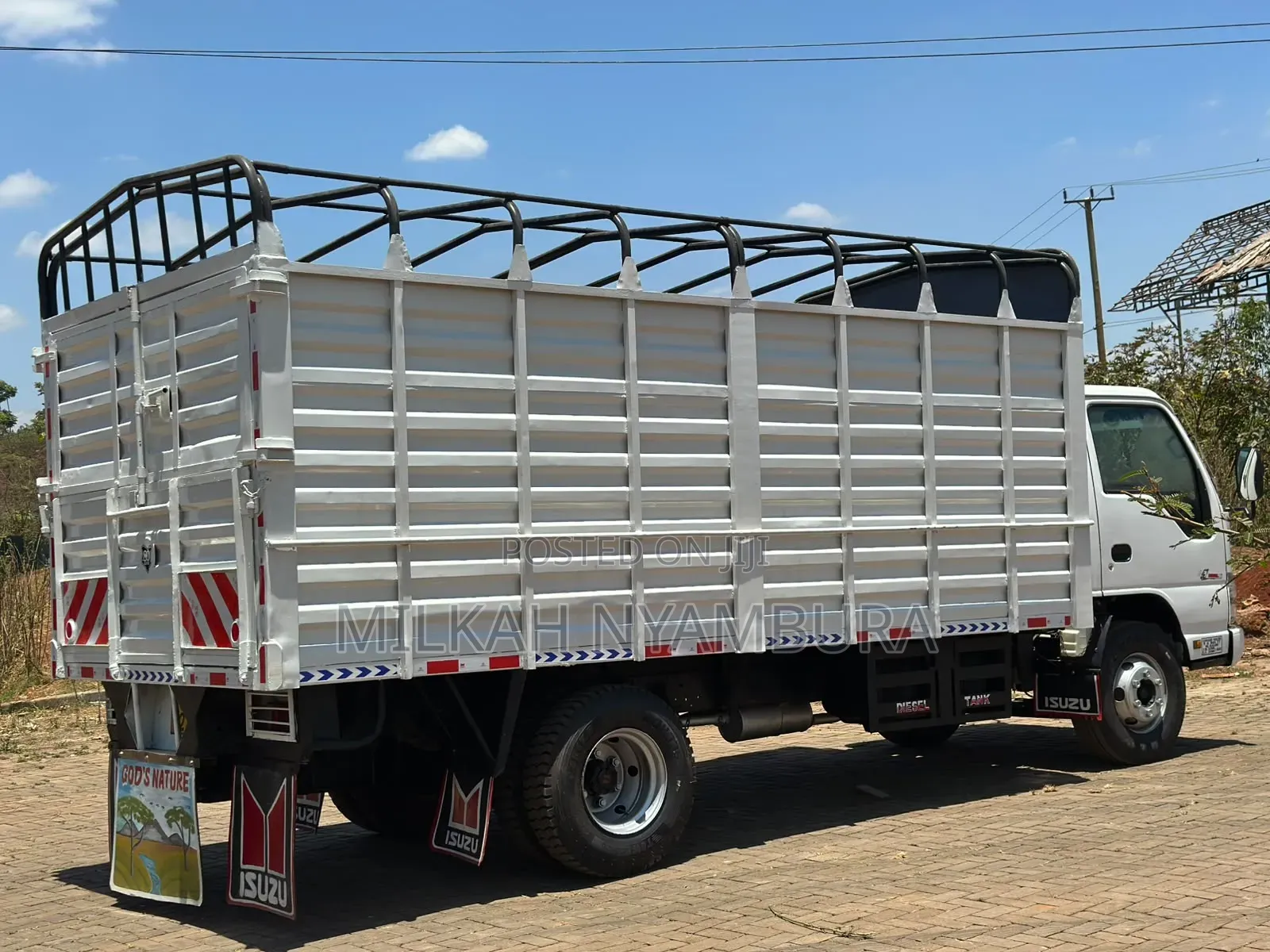 Isuzu NPR Local