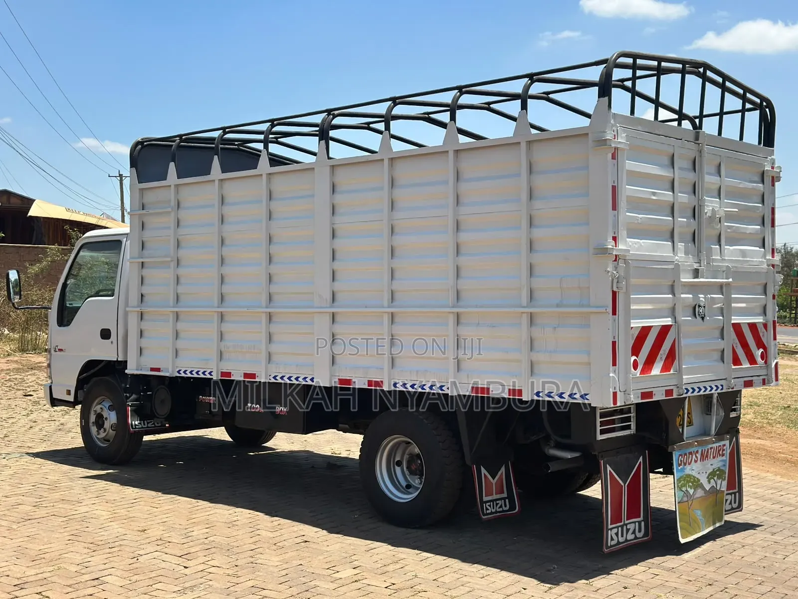 Isuzu NPR Local
