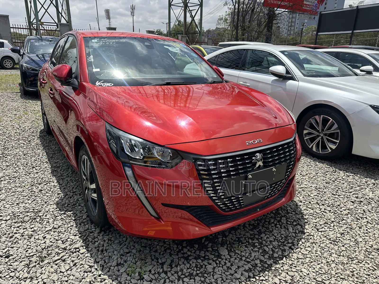 Peugeot 208 2021 Red
