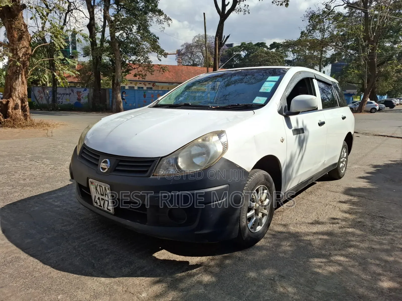 Nissan Advan 2013 White